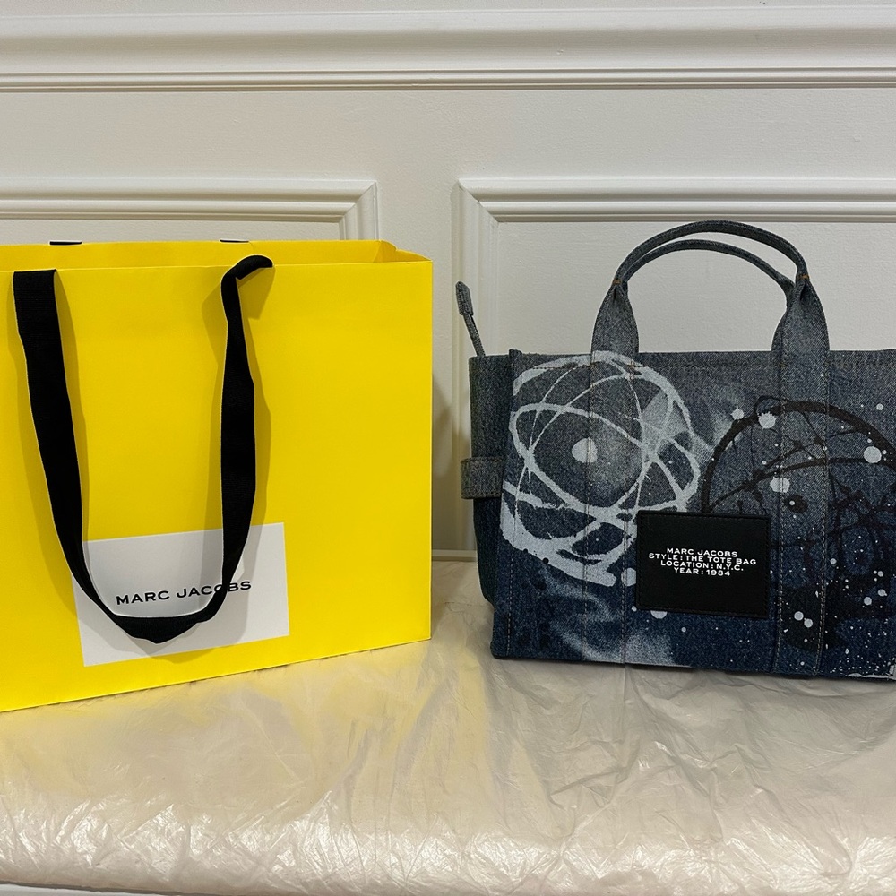 NWT MARC JACOBS FUTURA X DENIM MEDIUM TOTE BAG - HARD TO FIND
